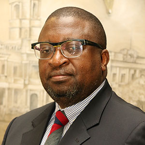 Mr Fungayi Ruwende